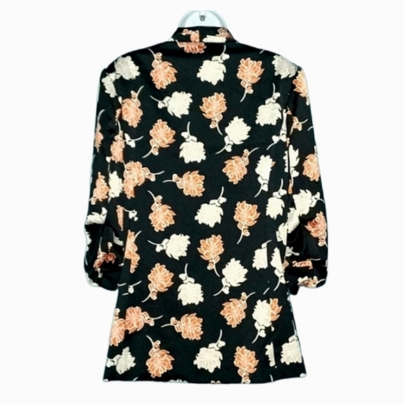 Calvin Klein Floral Blazer - Picture 3 of 4